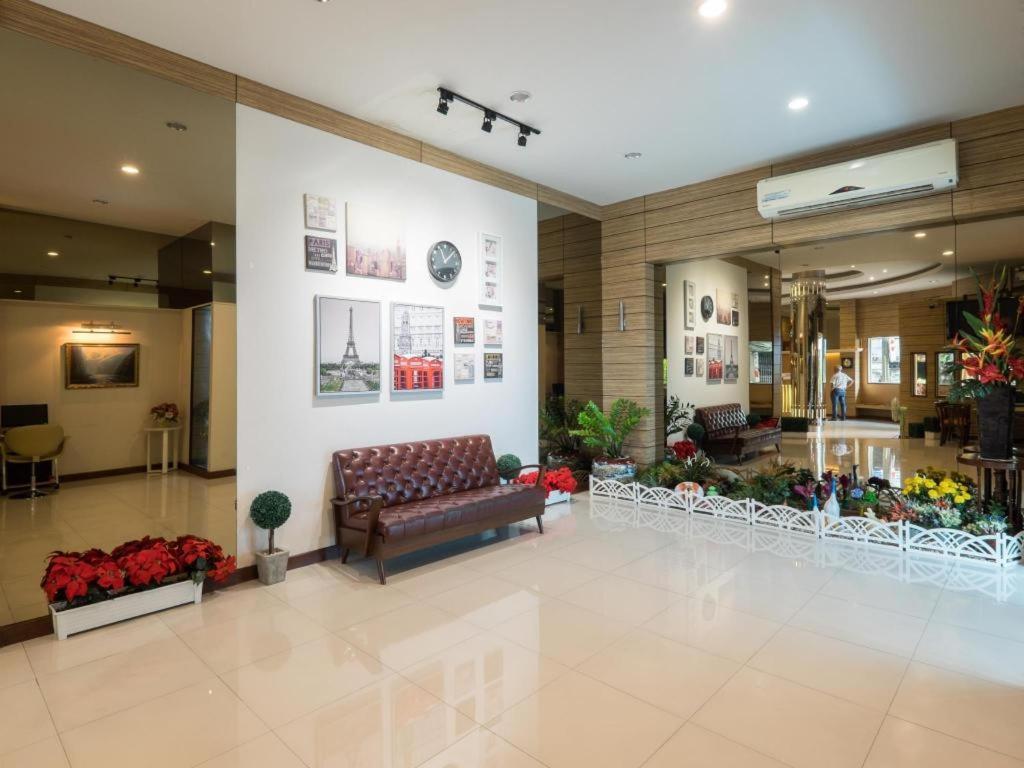 New Suanmali Hotel Bangkok Extérieur photo