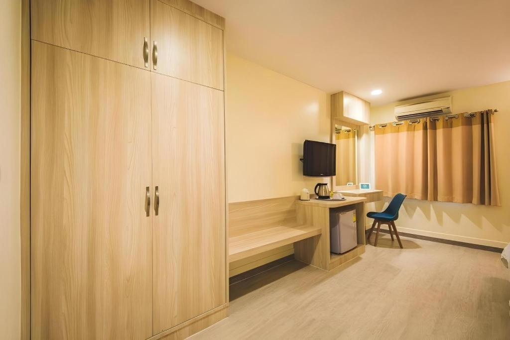 New Suanmali Hotel Bangkok Extérieur photo
