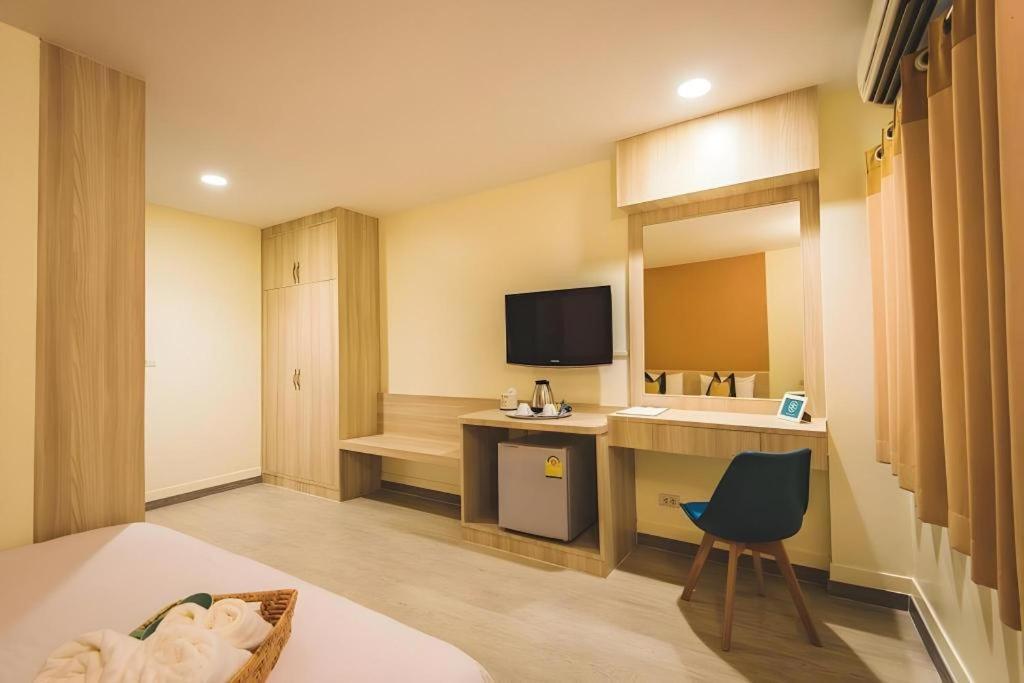 New Suanmali Hotel Bangkok Extérieur photo