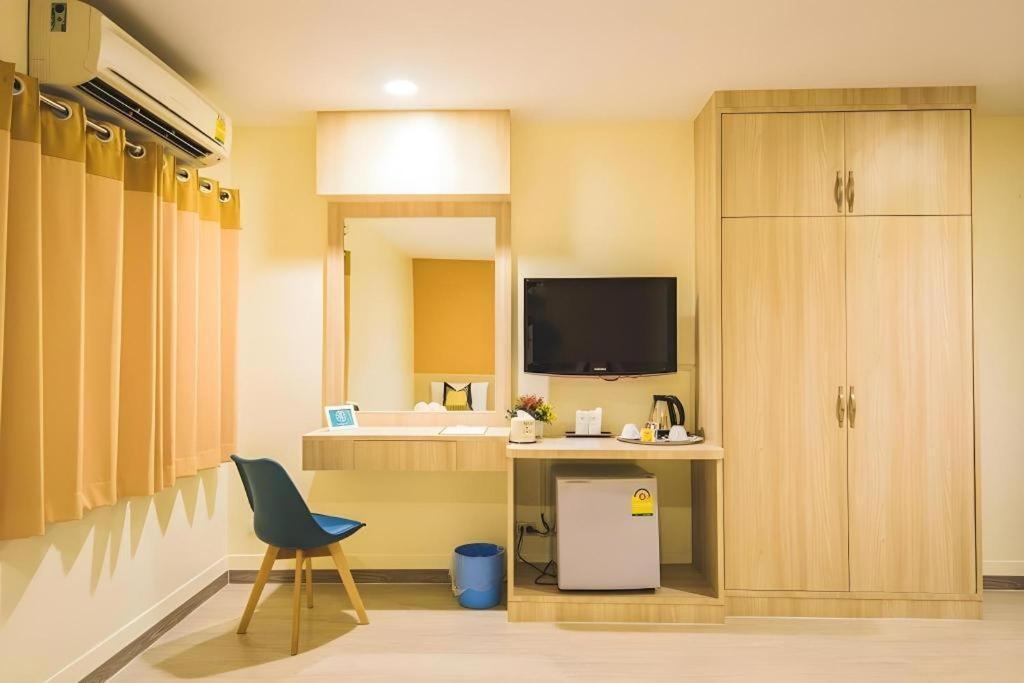 New Suanmali Hotel Bangkok Extérieur photo