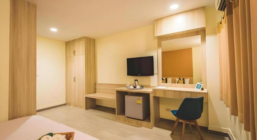 New Suanmali Hotel Bangkok Extérieur photo