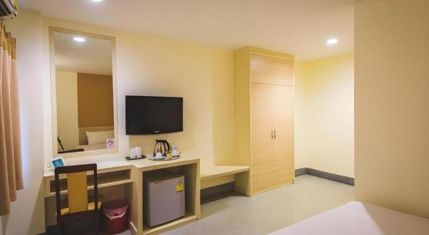 New Suanmali Hotel Bangkok Extérieur photo