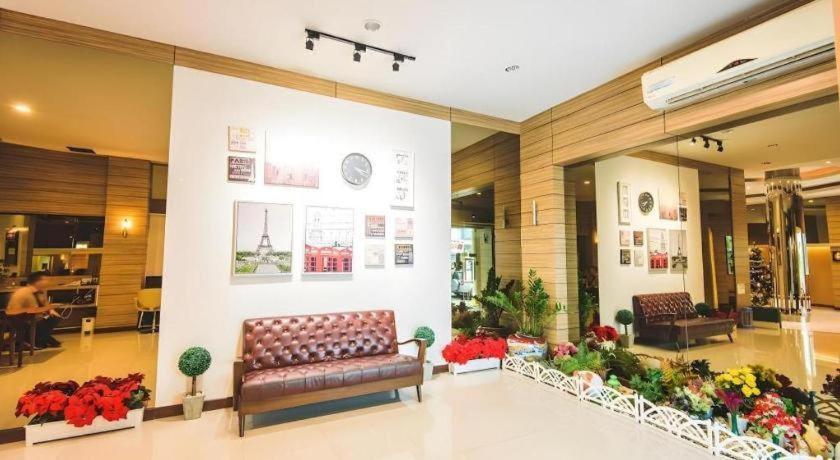 New Suanmali Hotel Bangkok Extérieur photo