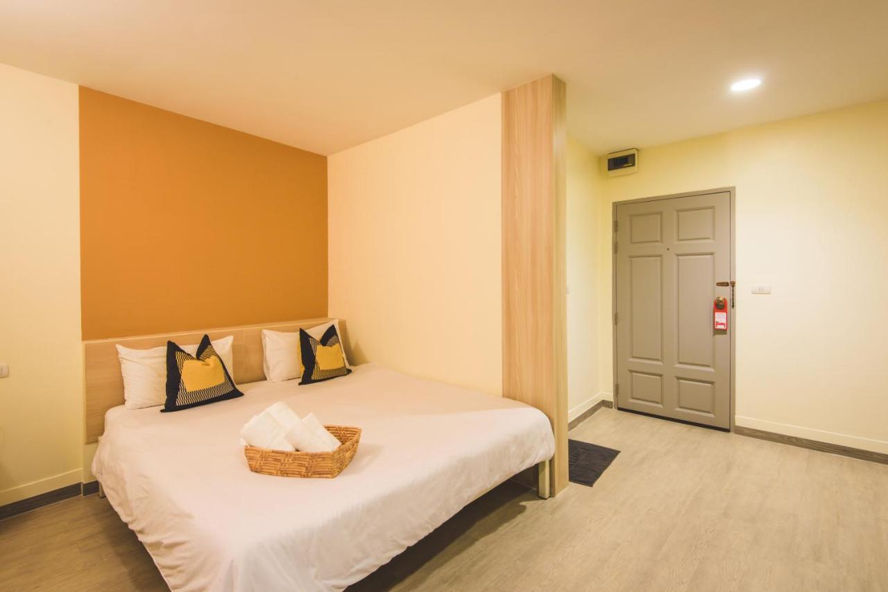 New Suanmali Hotel Bangkok Extérieur photo